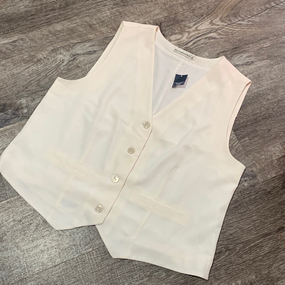 Abercrombie & Fitch top